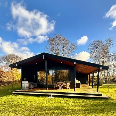 Summer House From The 70s Near In Reerso *